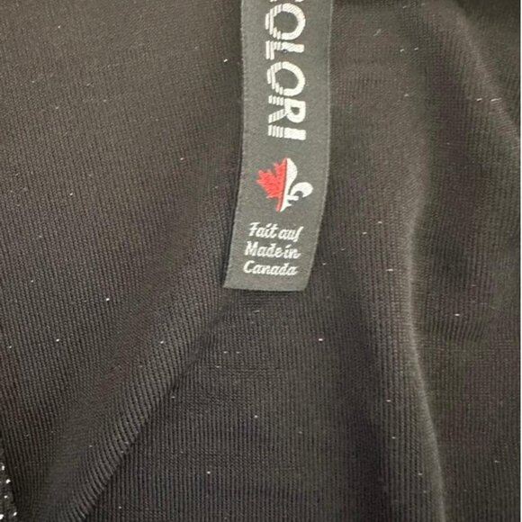 Gorgeous metallic black sleeveless wrap-style top - Picture 3 of 8